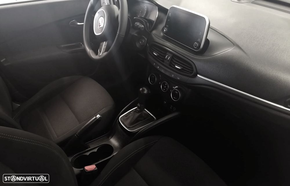 Fiat Tipo Station Wagon 1.6 M-Jet Lounge Tech DCT - 3