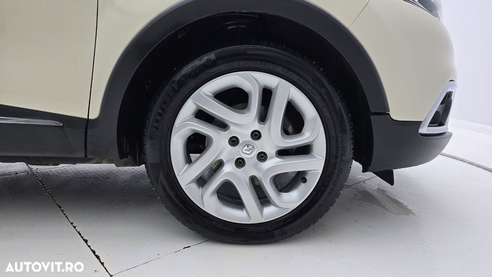 Renault Captur - 23