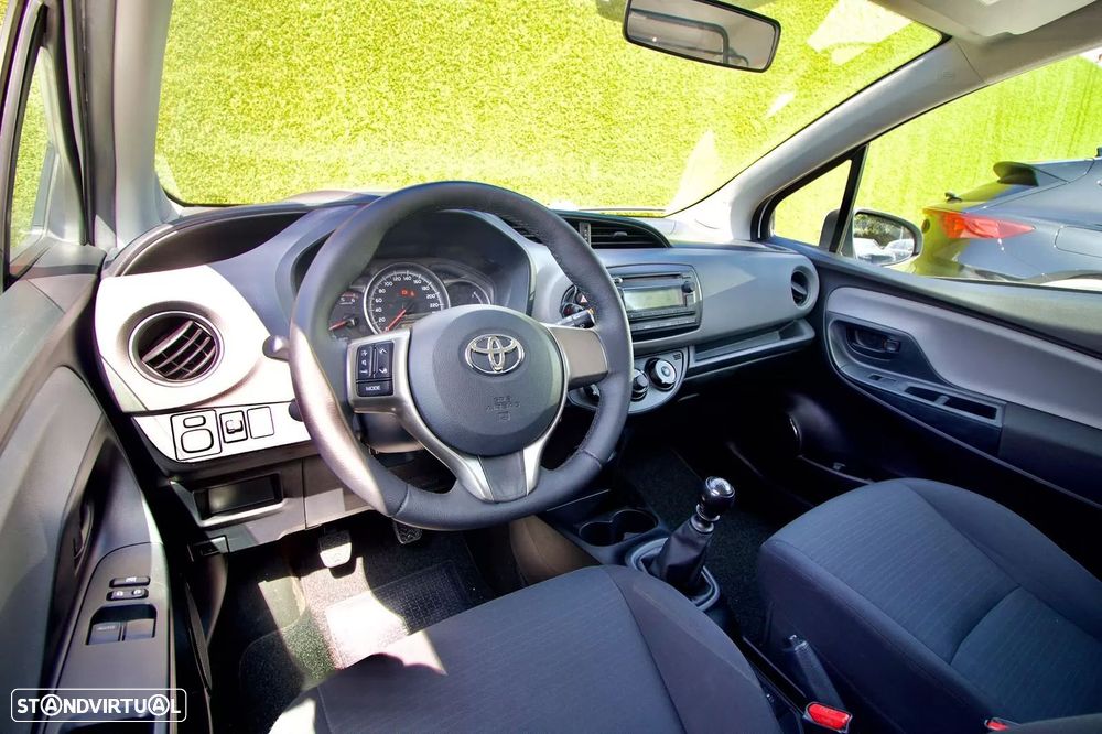 Toyota yaris yaris 1.4d-4d comfort van - 8