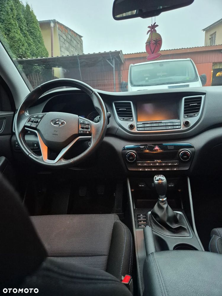 Hyundai Tucson 1.7 CRDI BlueDrive Comfort 2WD - 23