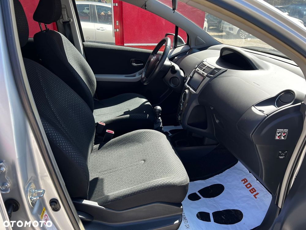 Toyota Yaris 1.33 VVT-i Executive - 7