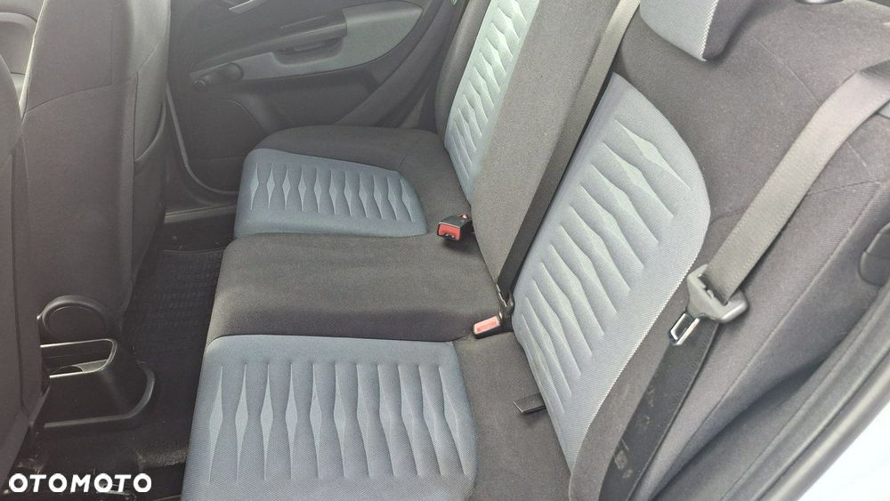 Fiat Grande Punto - 15
