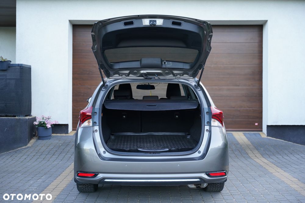 Toyota Auris - 10