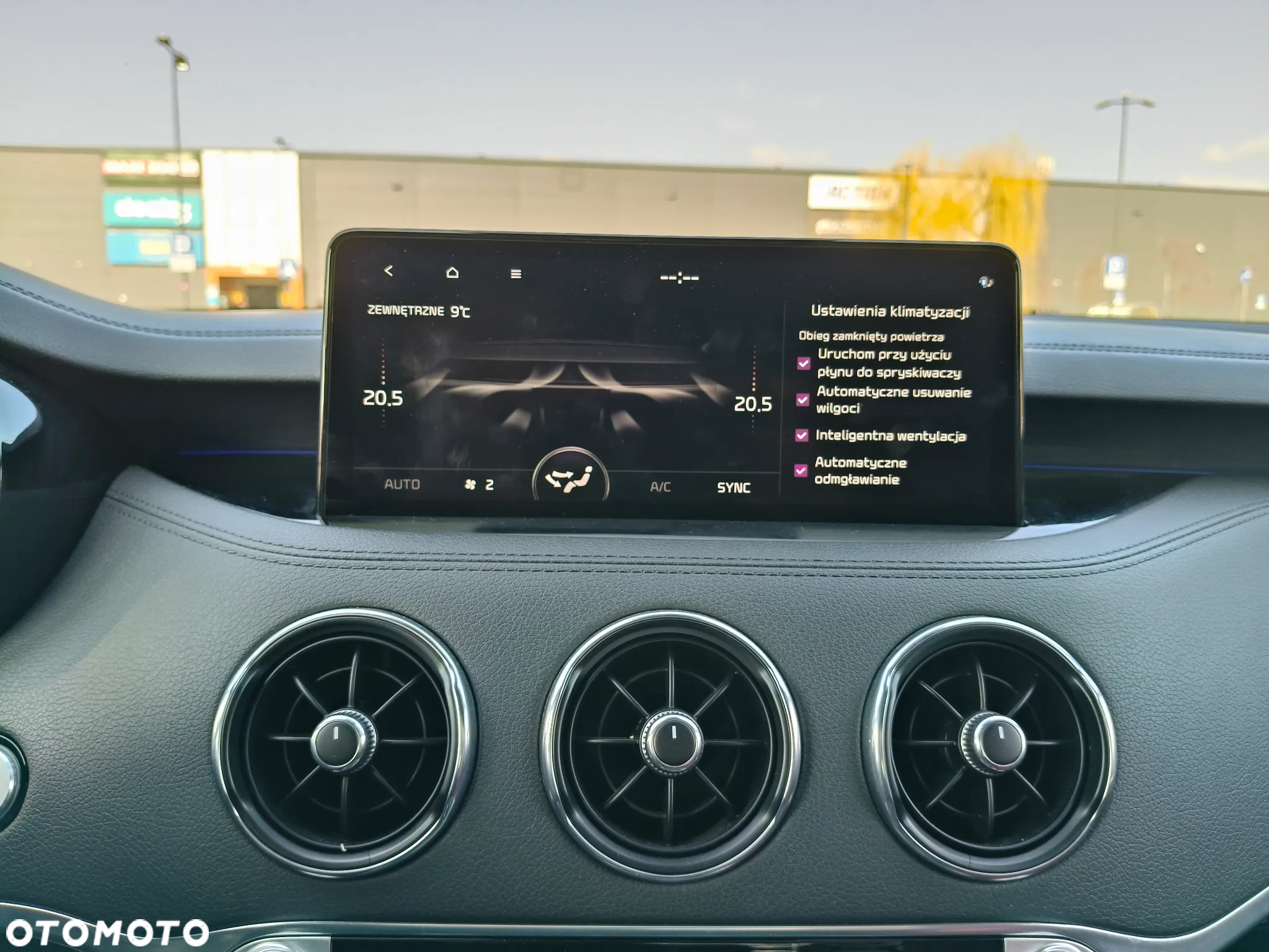 Kia Stinger - 17