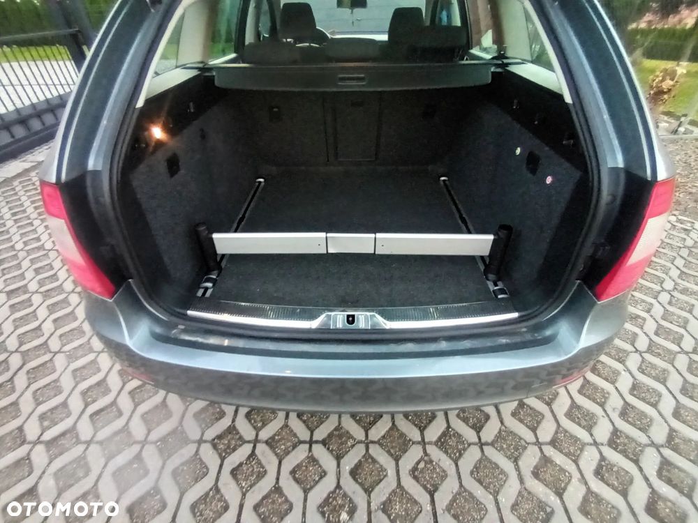 Skoda Superb 2.0 TDI DSG Ambition - 7