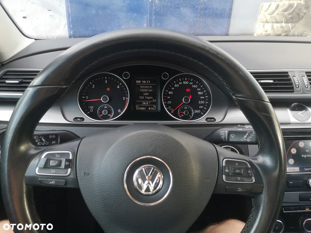 Volkswagen Passat 1.6 TDI DPF BlueMot Trendline - 10