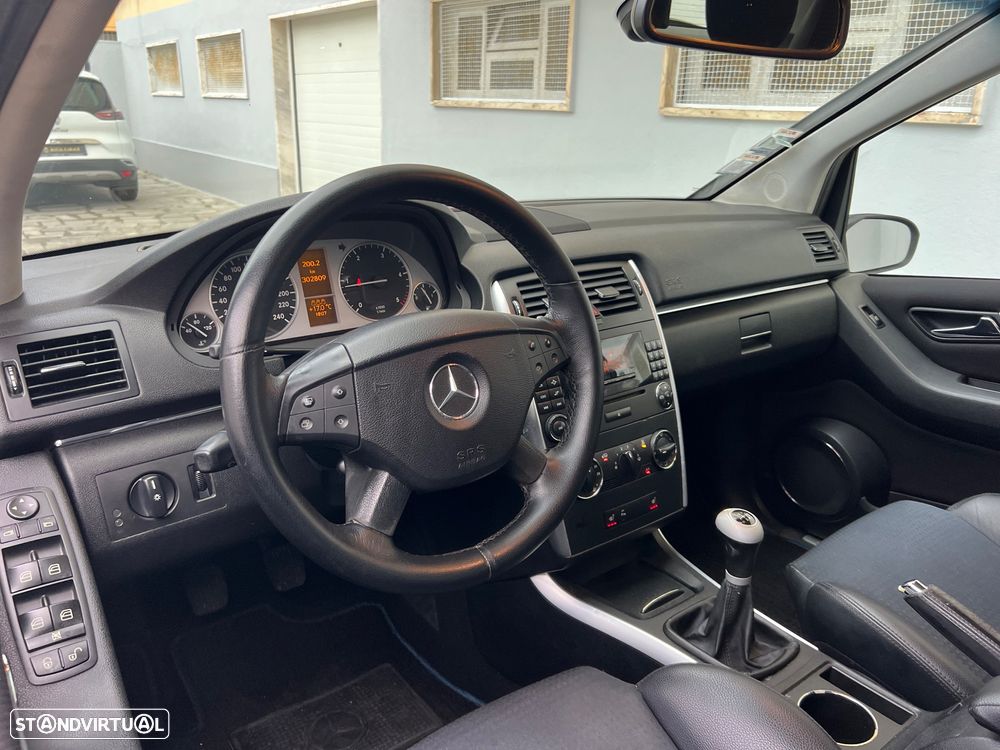 Mercedes-Benz B 200 CDI - 27