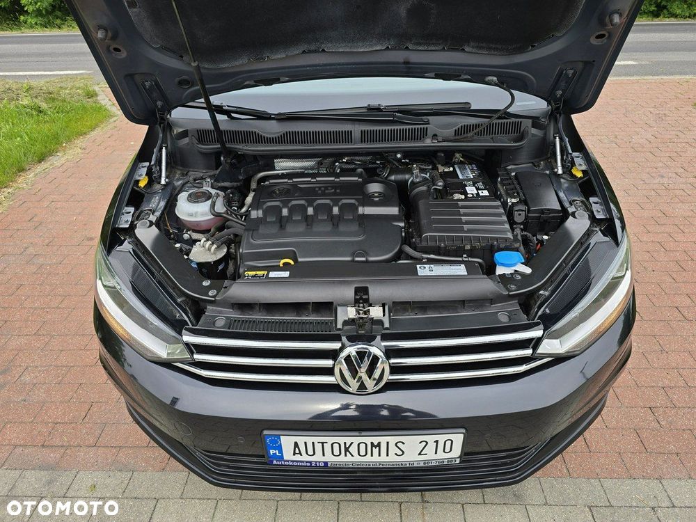 Volkswagen Touran - 29