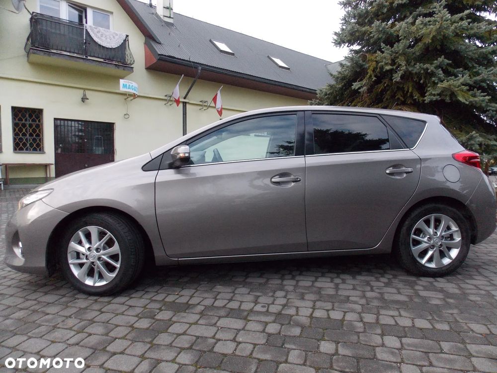 Toyota Auris 1.4 D-4D Edition - 3