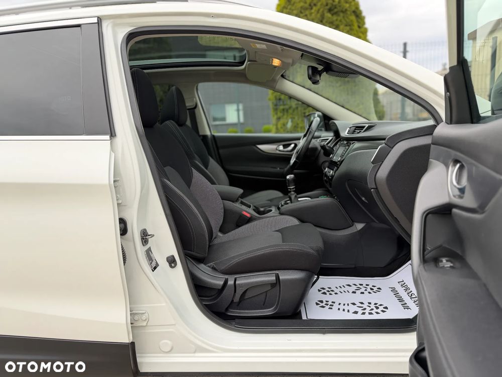 Nissan Qashqai 1.2 DIG-T N-Connecta EU6 - 30