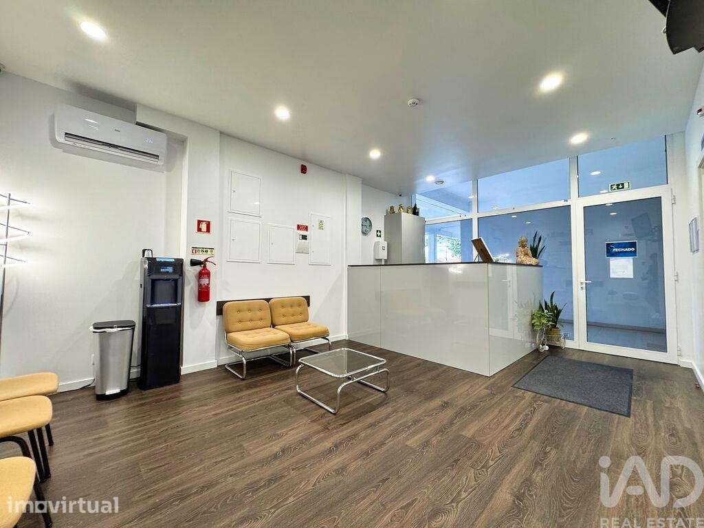 Loja / Estabelecimento Comercial em Meirinhas de 146,00 m2 - Grande imagem: 2/28