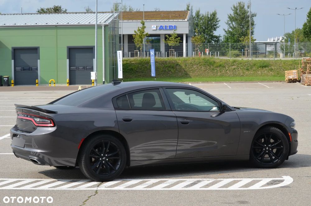 Dodge Charger 5.7 R/T - 2