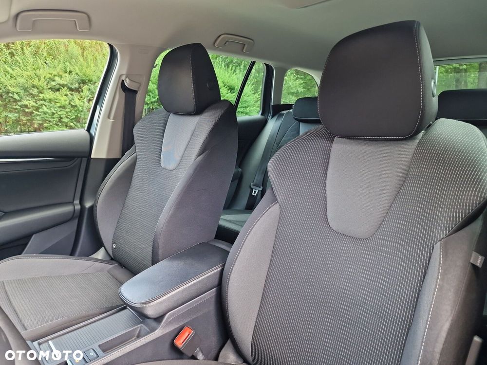 Skoda Octavia 2.0 TDI SCR Ambition DSG - 13