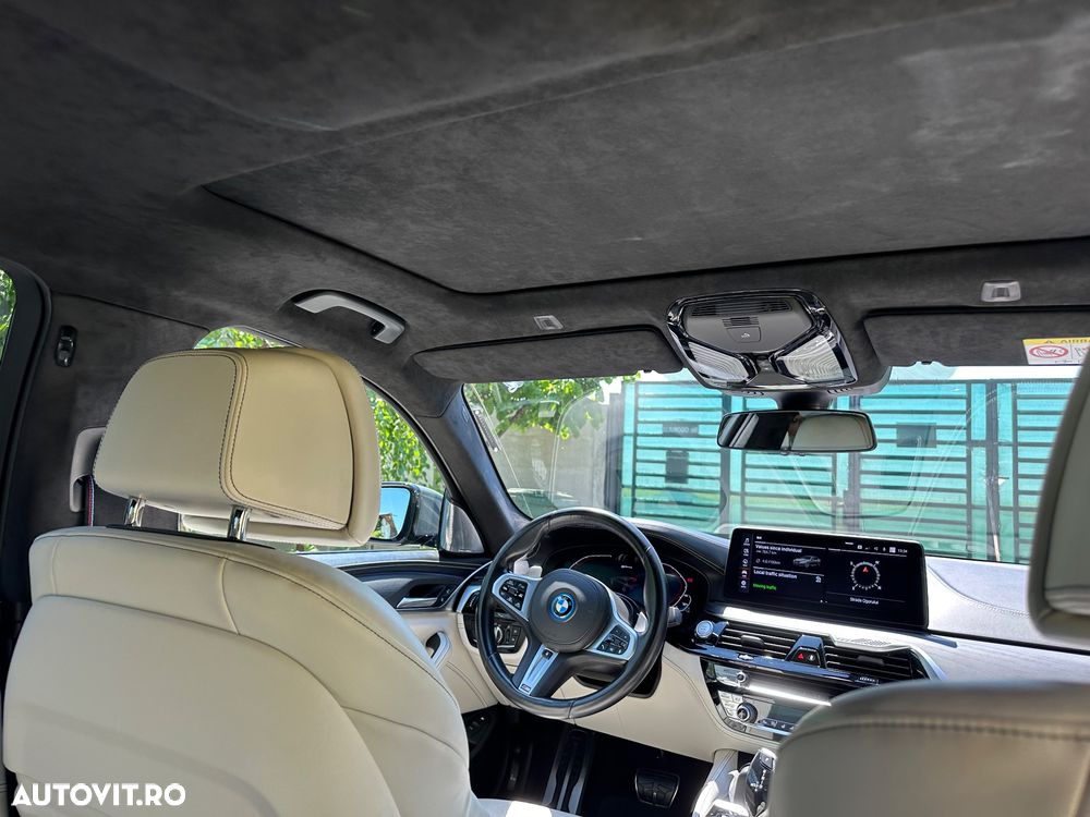 BMW Seria 5 545e xDrive Aut. M Sport Edition - 35