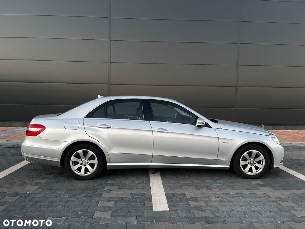 Mercedes-Benz Klasa E 200 CGI BlueEffICIENCY Avantgarde - 6