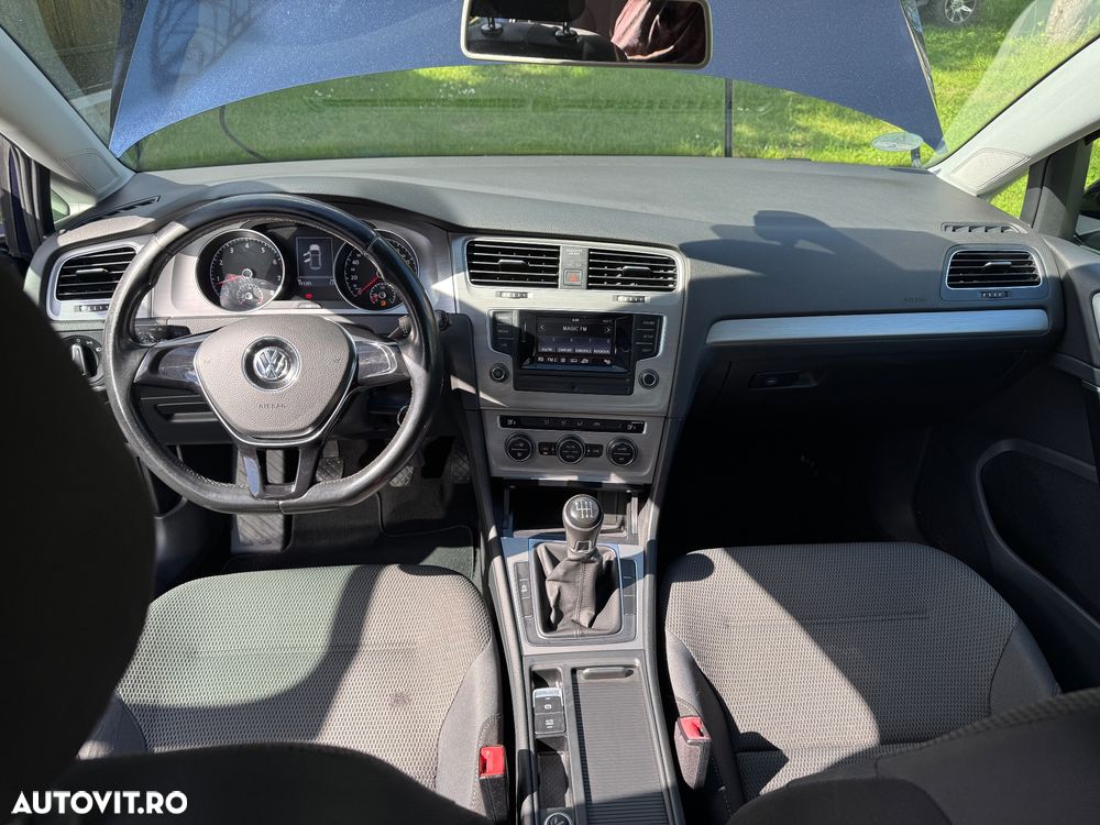 Volkswagen Golf - 39