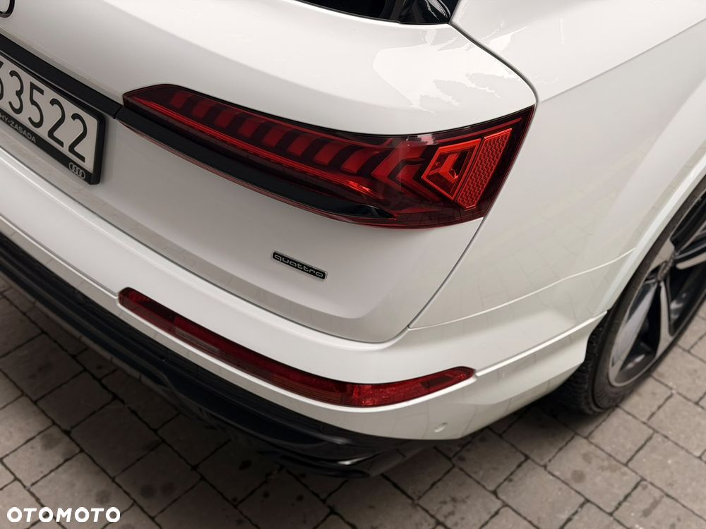 Audi Q7 55 TFSI mHEV Quattro S Line Tiptr - 23