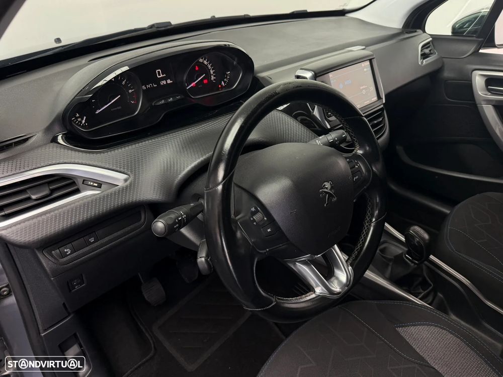 Peugeot 2008 1.2 PureTech Style - 9