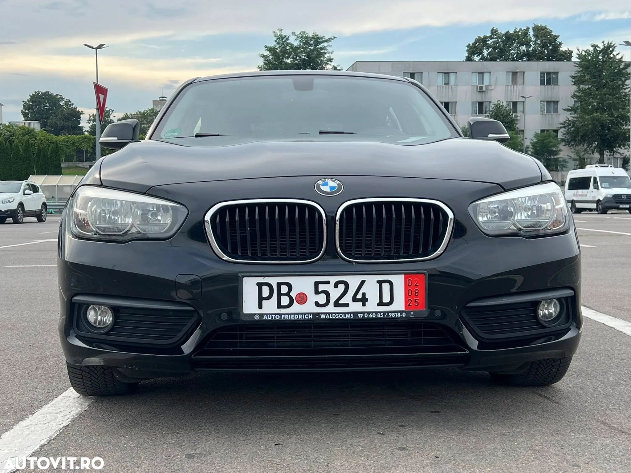 BMW Seria 1 118i - 1
