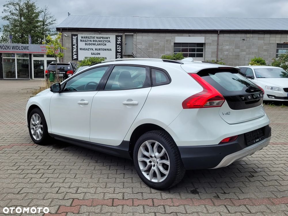 Volvo V40 Cross Country D2 Momentum - 21