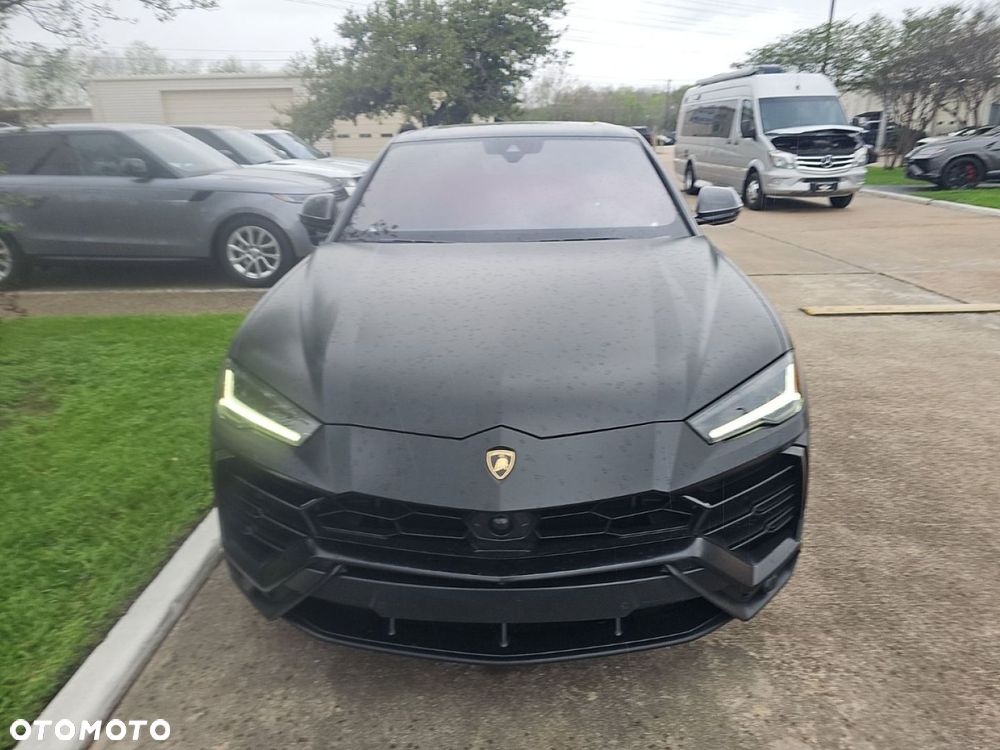 Lamborghini Urus - 7