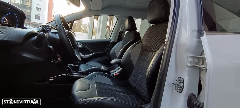 Peugeot 2008 PureTech 110 GPF Stop&Start EAT6 Crossway - 8