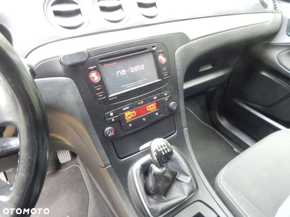 Ford Galaxy 1.6 EcoBoost Start/Stop Business Edition - 17