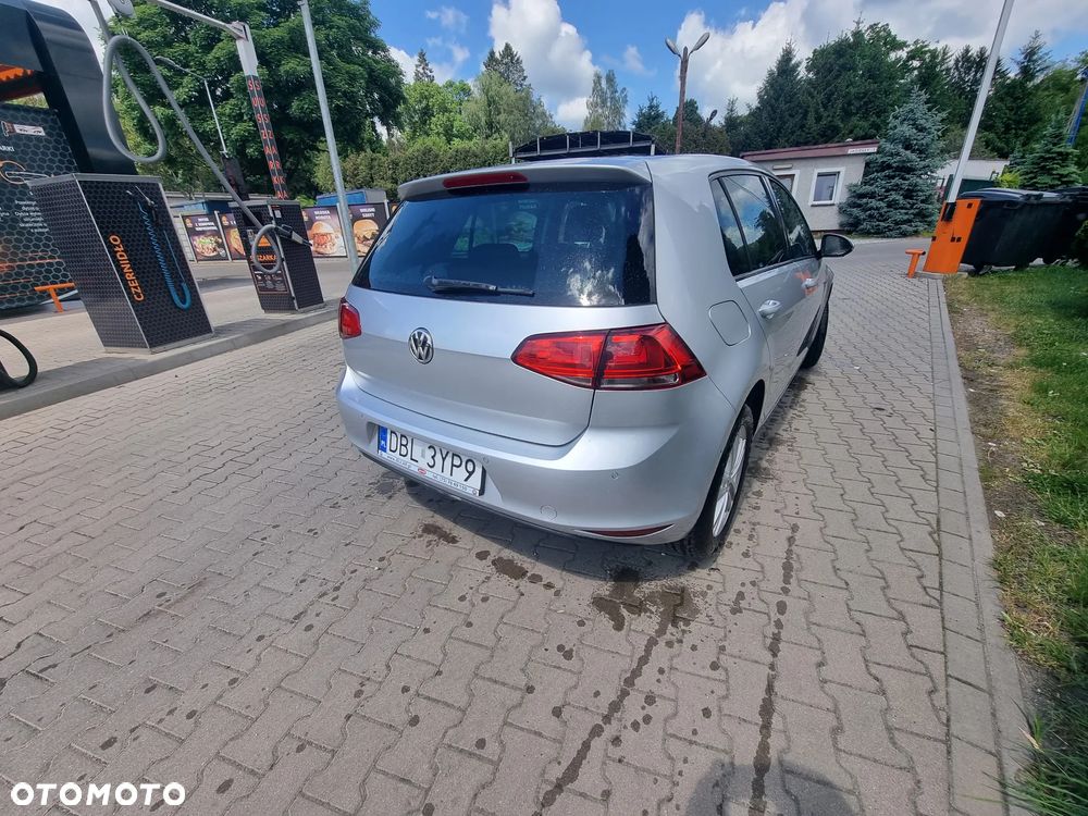 Volkswagen Golf - 2