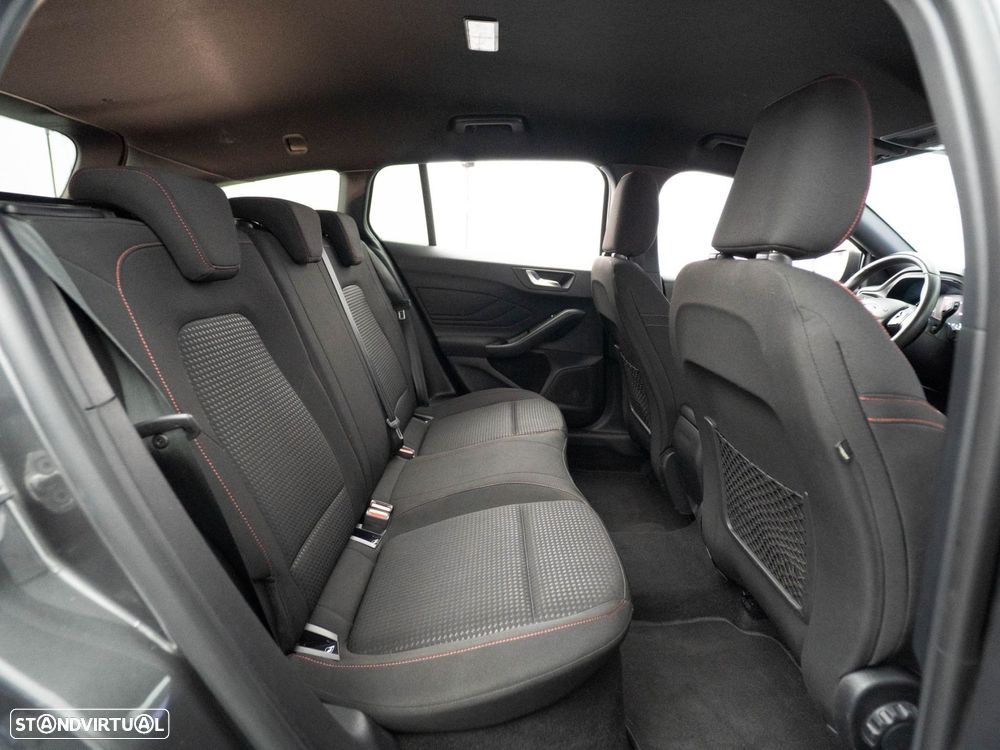 Ford Focus SW 1.0 EcoBoost MHEV ST-Line - 35