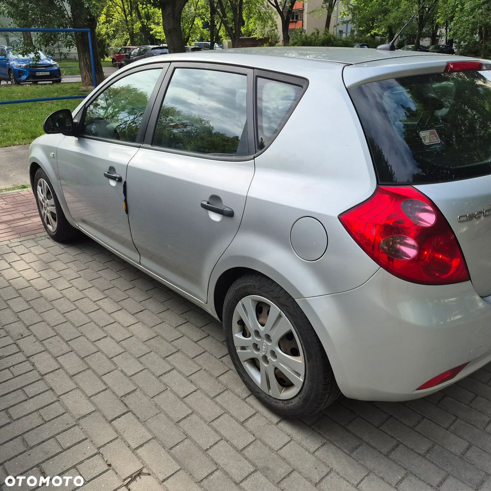 Kia Ceed - 3