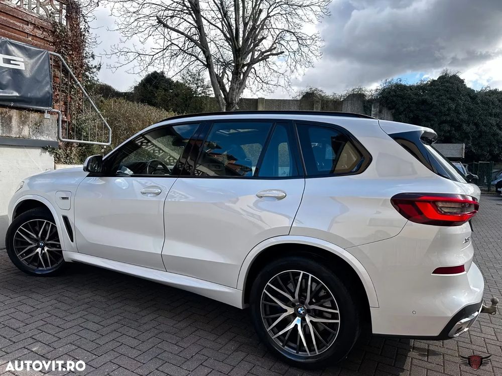BMW X5 xDrive45e - 32