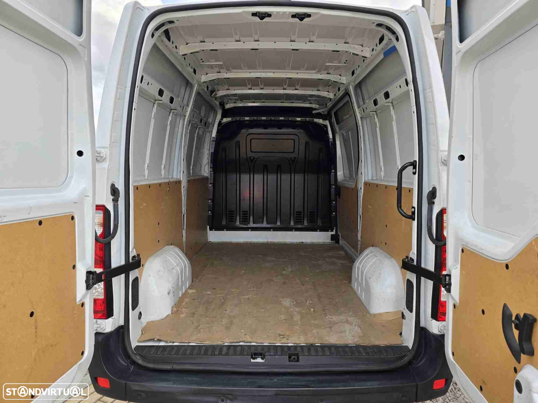 Renault Master 2.3 dCi L2H2 3.5T SS - 4