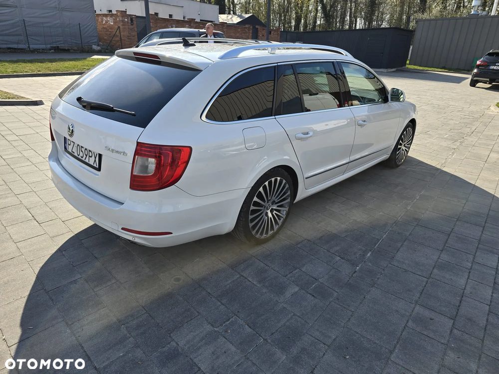 Skoda Superb 3.6 FSI 4x4 L&K DSG - 12