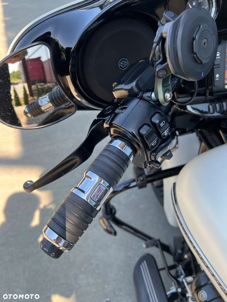 Harley-Davidson Touring Street Glide - 5