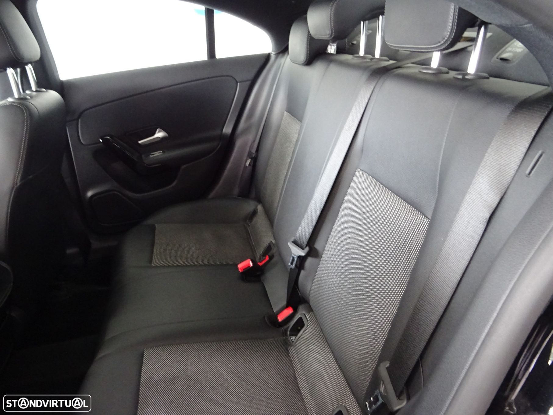 Mercedes-Benz CLA 200 Progressive - 5