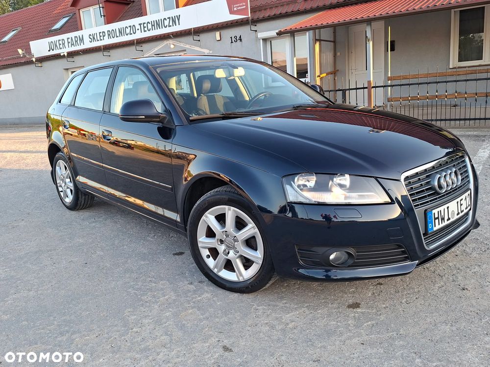 Audi A3 Sportback 1.6 TDI DPF Ambiente - 1