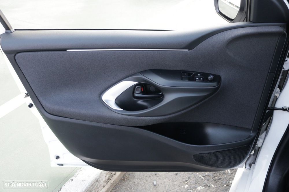 Toyota Yaris 1.5 HDF Comfort Plus - 27