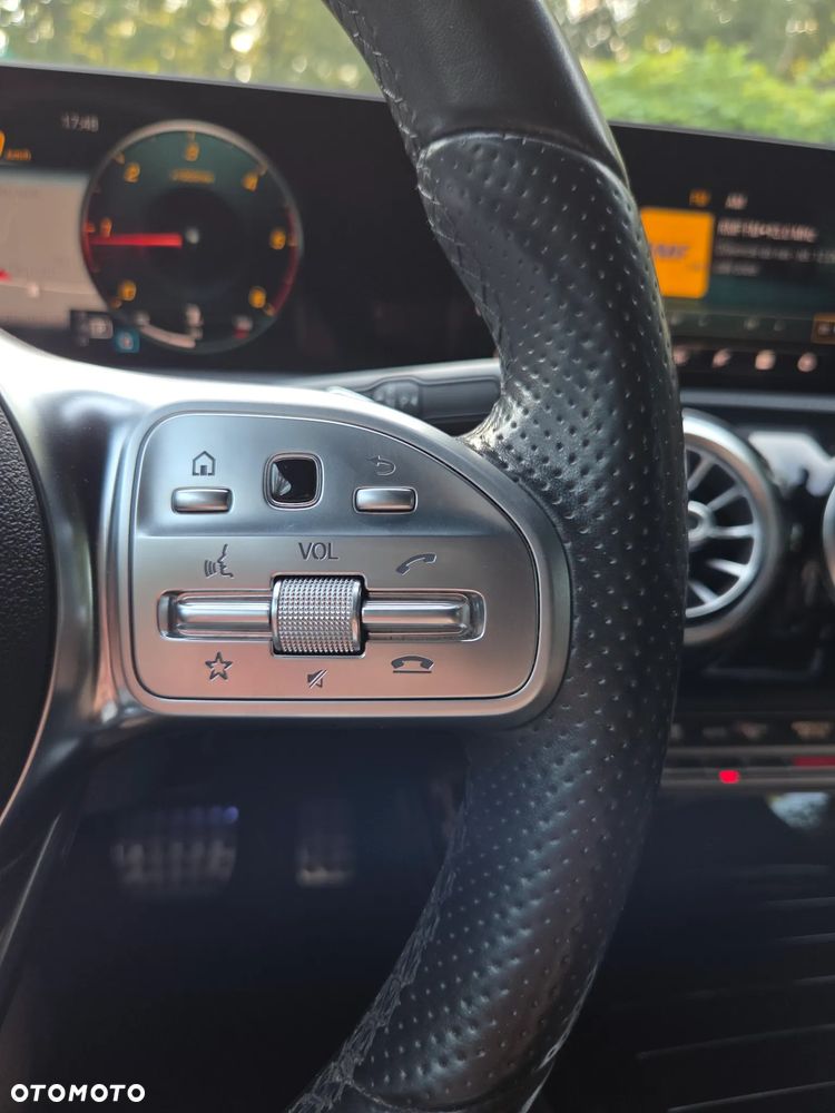 Mercedes-Benz Klasa A 180 d 7G-DCT AMG Line - 30
