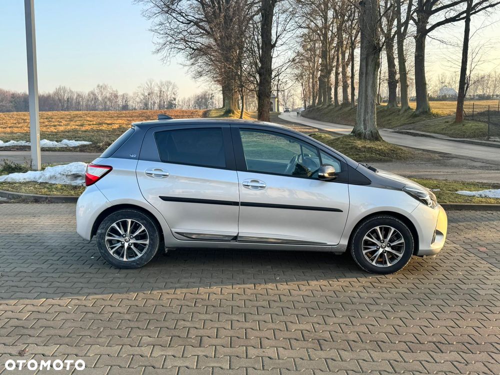 Toyota Yaris 1.5 20th Anniversary CVT - 2