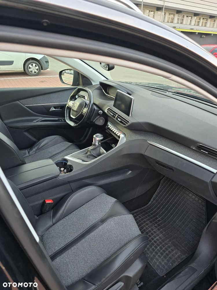 Peugeot 3008 1.6 BlueHDi Allure S&S - 20