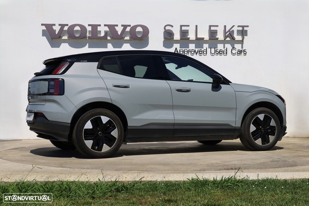 Volvo EX30 51 kWh Single Motor Plus - 33