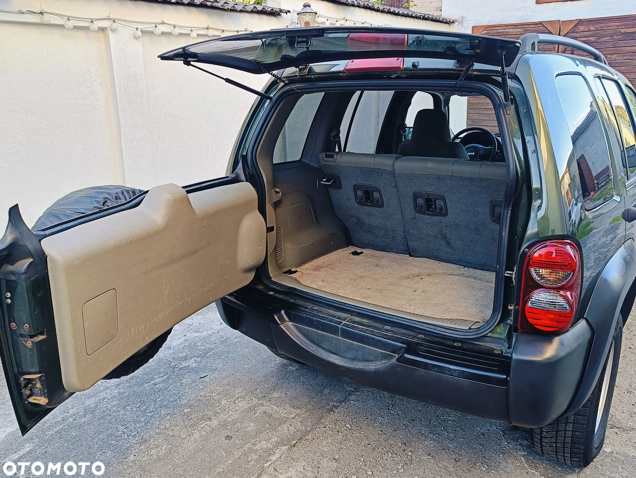 Jeep Liberty 3.7 4x4 - 25