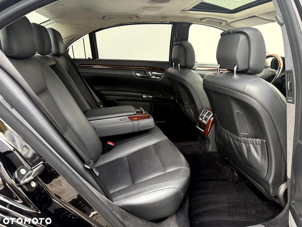 Mercedes-Benz Klasa S 500 L 4Matic 7G-TRONIC - 24