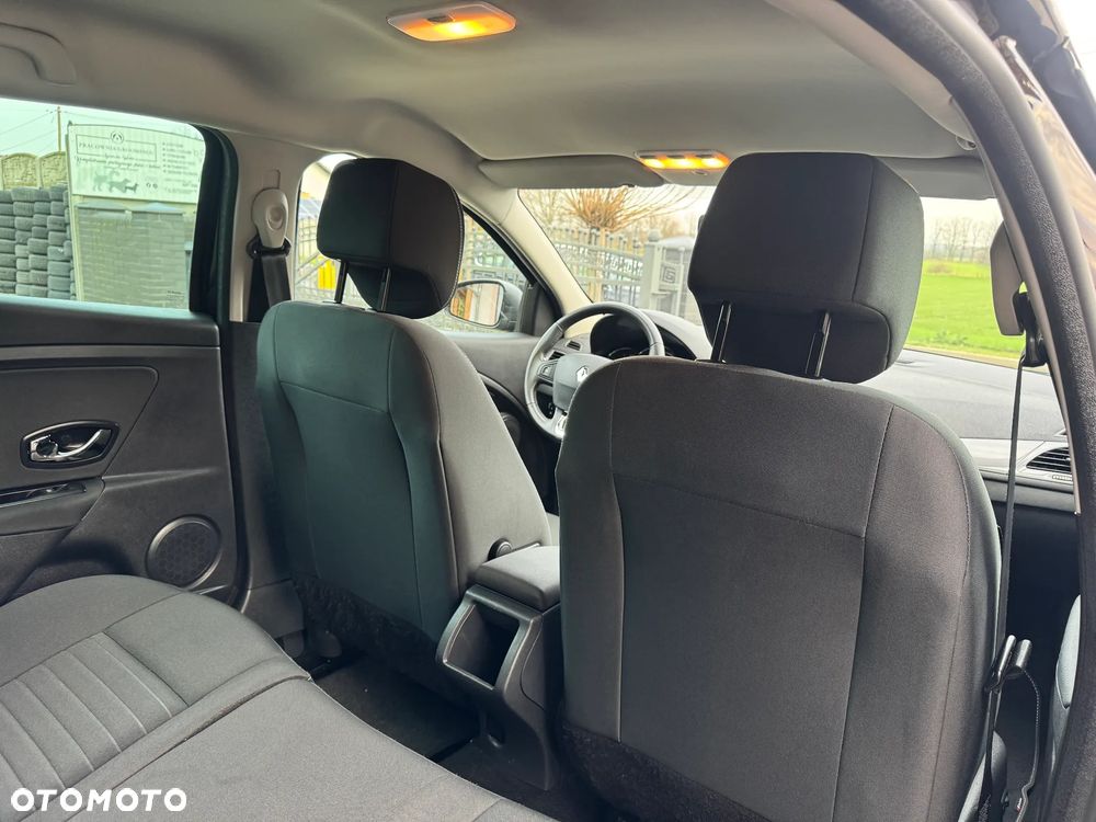 Renault Megane 1.5 dCi Limited EDC - 34