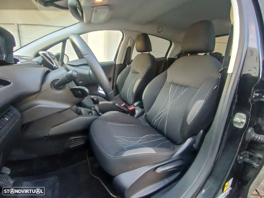 Peugeot 208 1.4 HDi Allure - 14