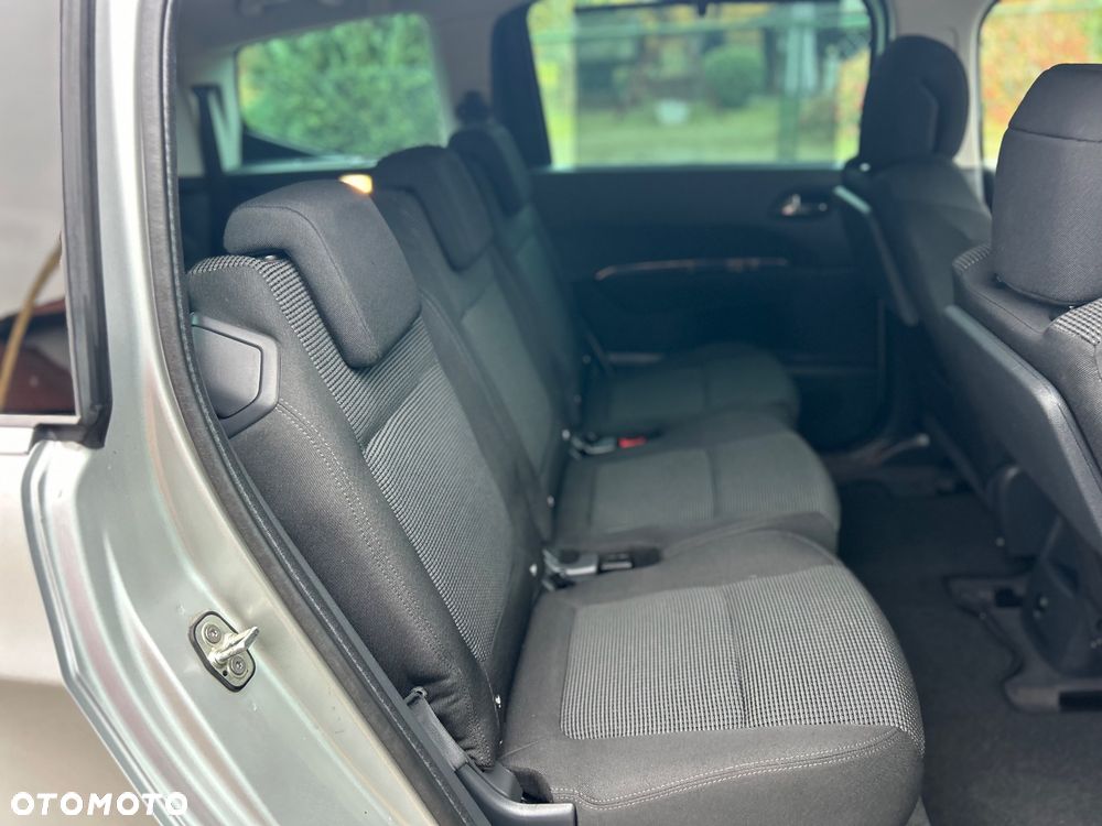 Peugeot 5008 - 17