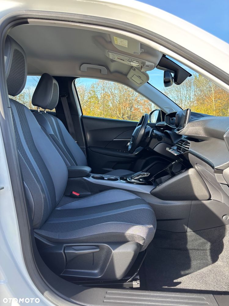 Peugeot 2008 PureTech 130 EAT8 Allure - 13