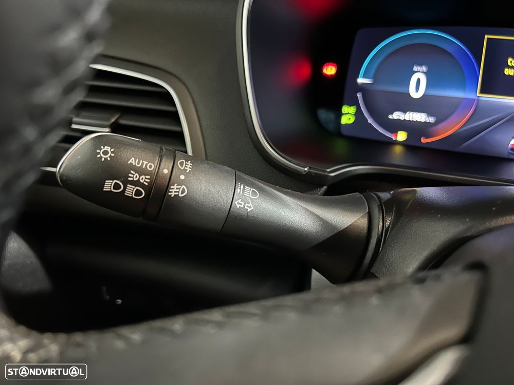 Renault Mégane Sport Tourer 1.6 E-Tech Plug-In Limited - 35