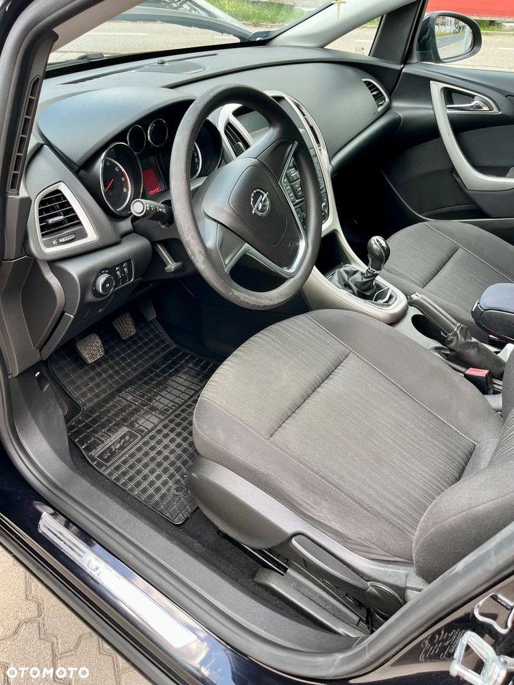 Opel Astra 1.4 Turbo Cosmo - 11