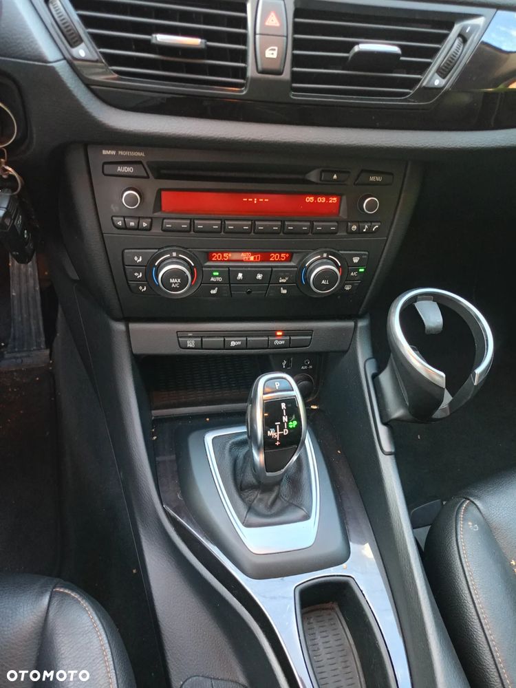 BMW X1 sDrive18d - 8